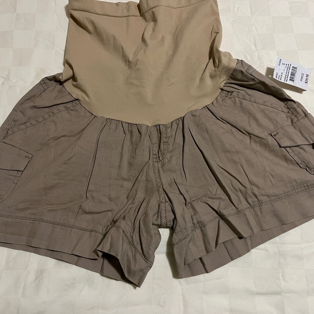 Taupe maternity shorts NWT